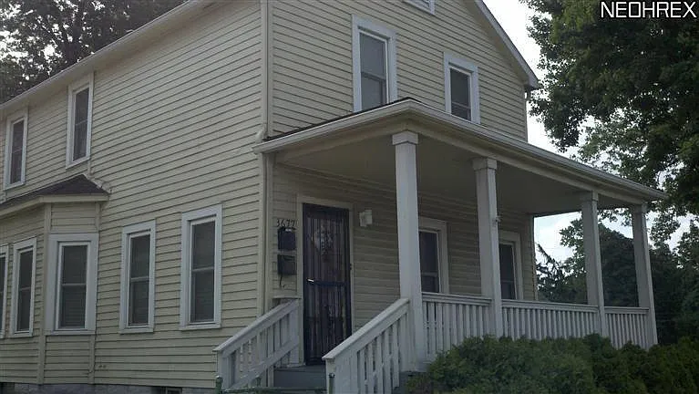 3677 E 93rd St photo 1