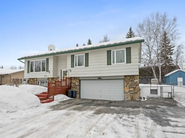 1634 Madison Dr, Fairbanks, AK 99709