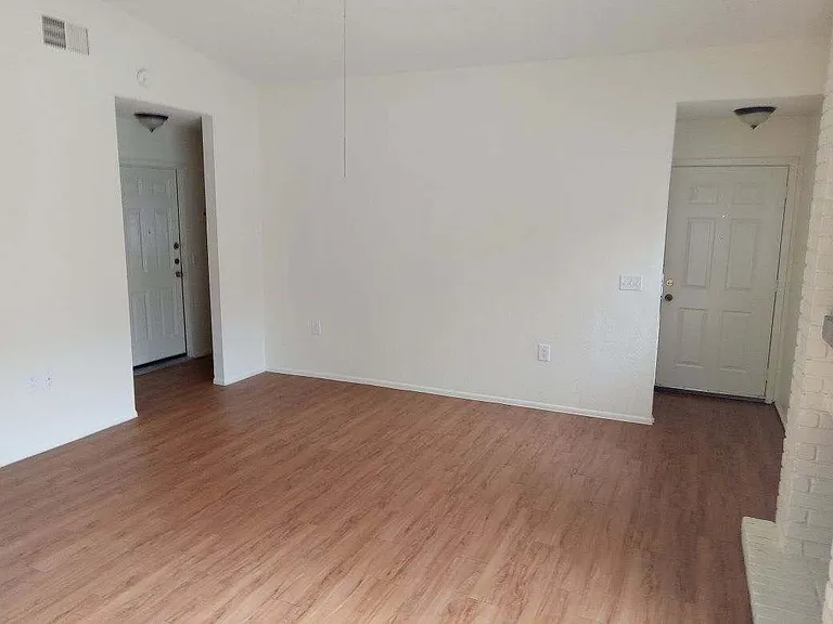 9835 Meadow Way — Photo 7