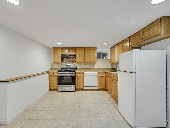 4th image of 8804 3rd Ave