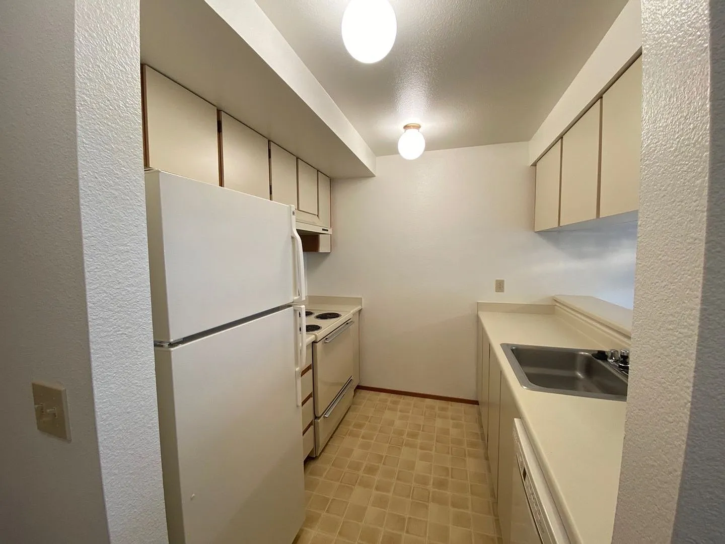 Shorecrest Apartments — Photo 2