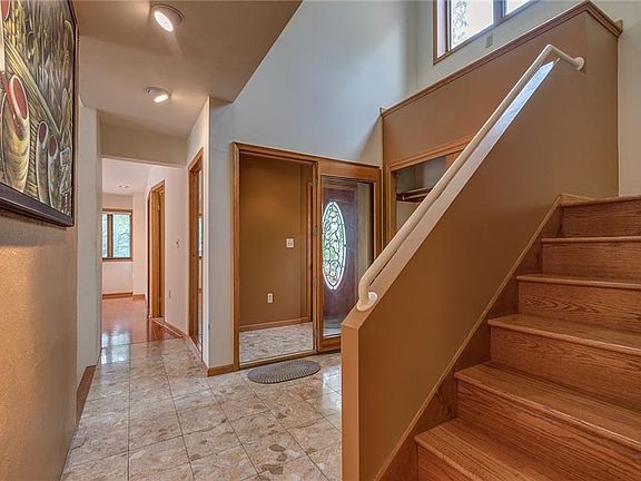 3rd image of 106 Woodside Dr