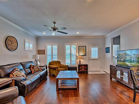 4th image of 3629 NW 26th St