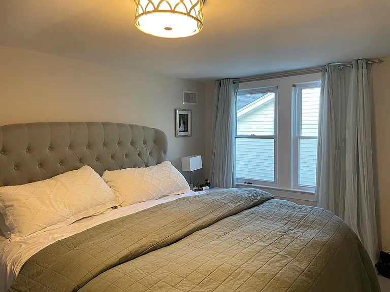 19 Rose Ave — Photo 12