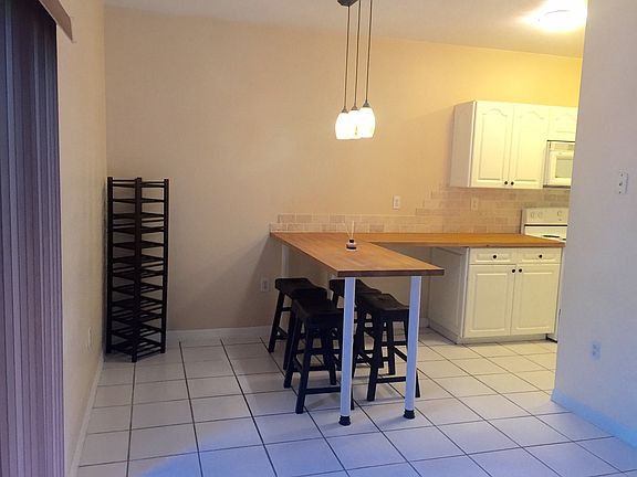 Eat in kitchen area