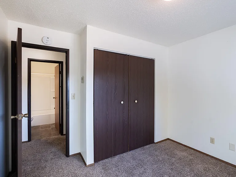 Fargo, ND Pacific Park Apartments | 21B | Bedroom
