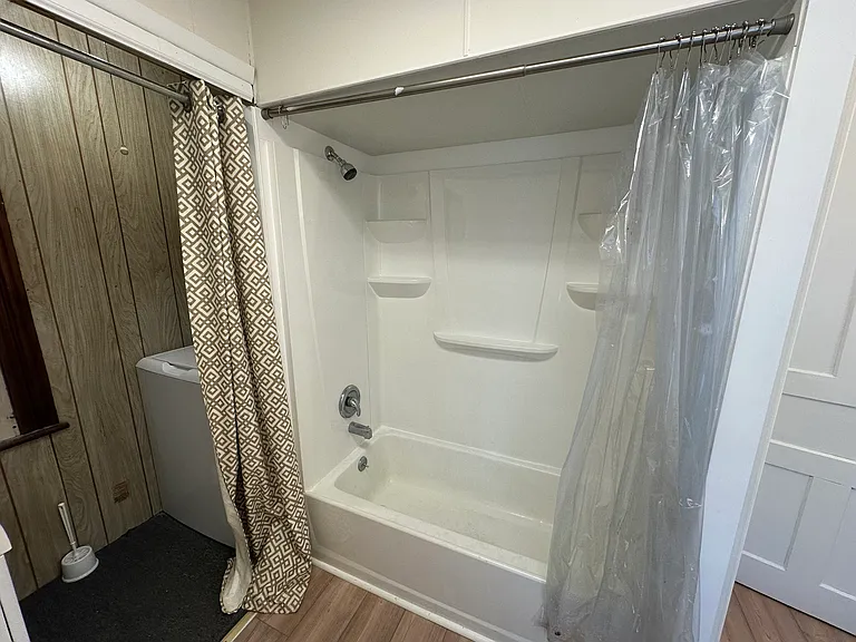148 S 17th St #2 — Photo 10