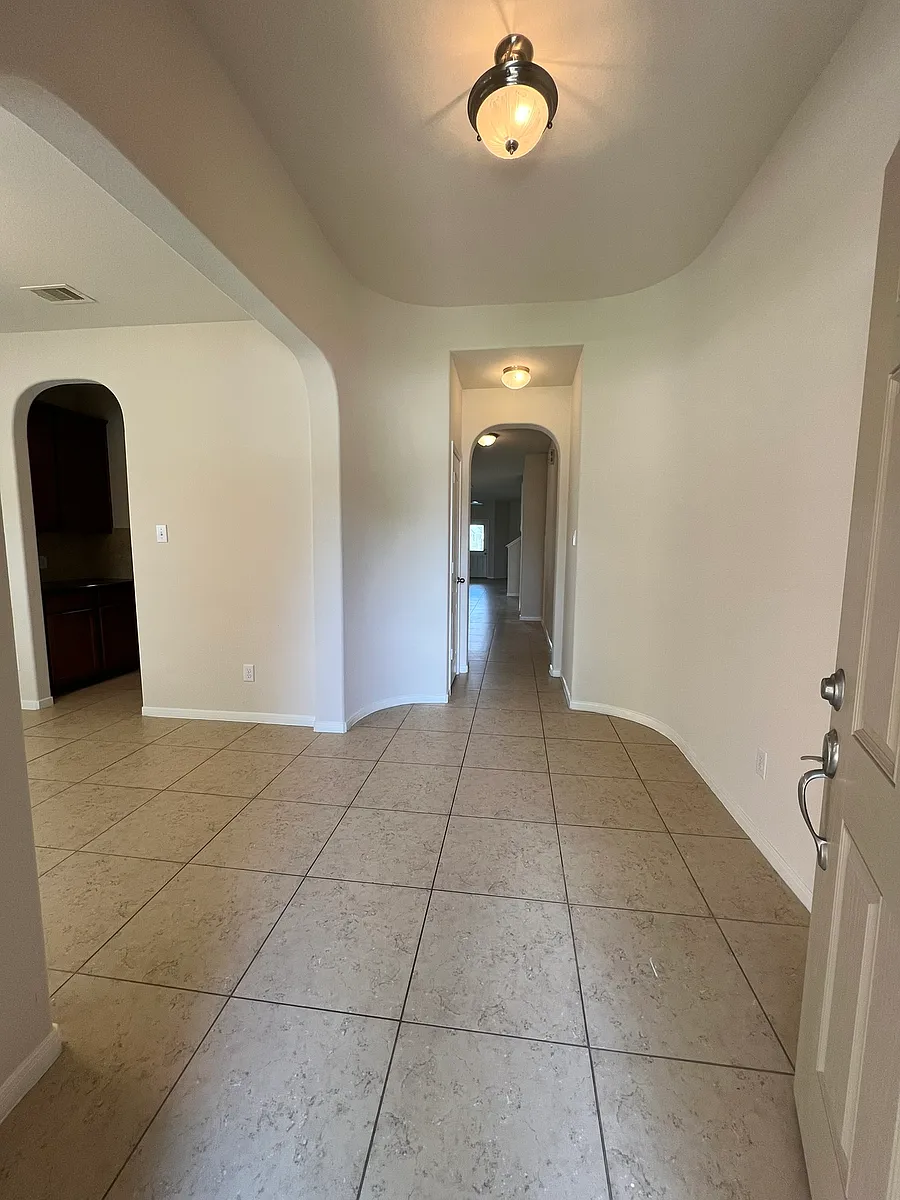 Building Photo - 25411 Lisburn Dr