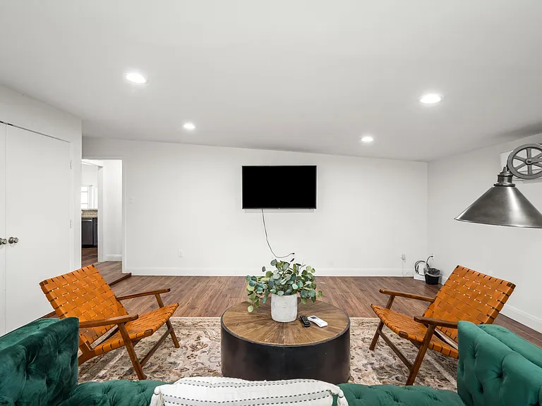 13122 Barryknoll Ln — Photo 34