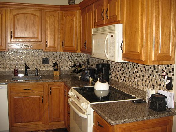 4th image of 313 Gloucester Dr