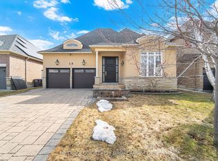 29 Fontainebleu Rd, Brampton, ON L6P1Z1