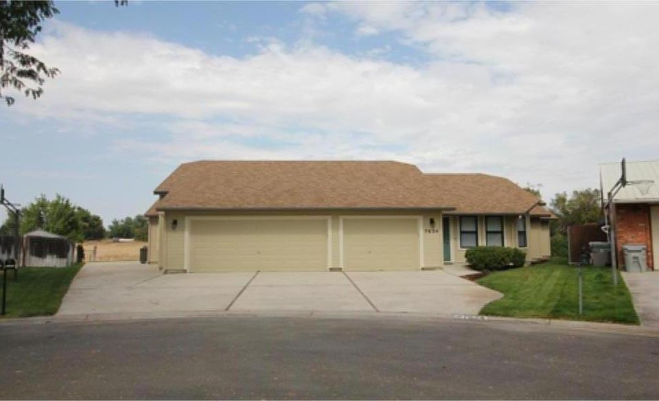 3 Car Garage with RV Parking