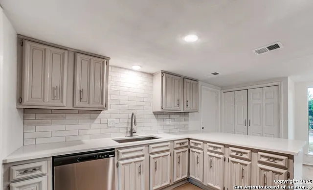 3418 Wimbledon Dr — Photo 21
