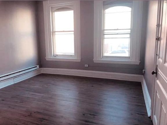 5th image of 530 Elm St #2