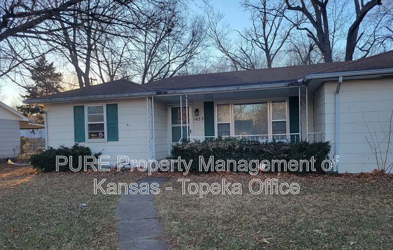 1st image of 1635 SW Burnett Rd