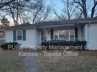 1635 SW Burnett Rd, Topeka, KS 66604