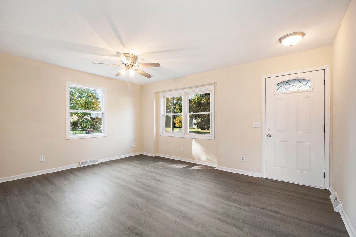 next background image