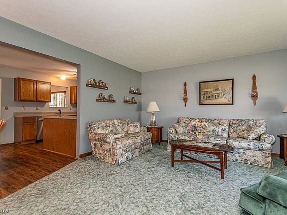 4th image of 155 Nantucket Cir #155