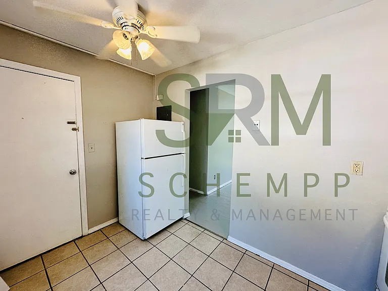 4700 Walnut Grove Avenue — Photo 11