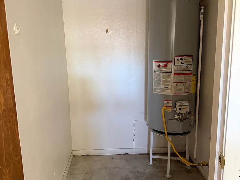 1213 Tammy Ave — Photo 16