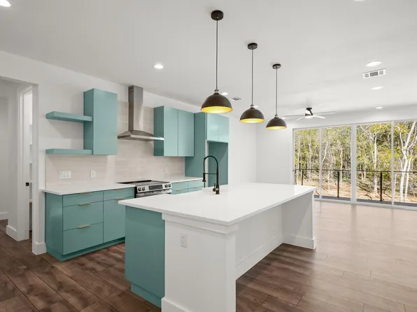 116 Kahana Ln, Bastrop, TX 78602