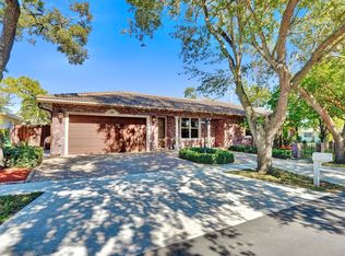 49 SE 6th St, Dania Beach, FL 33004