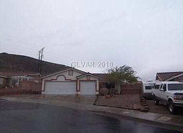 2nd image of 115 Whistler St