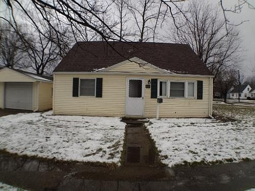 2nd image of 901 Euclid Ave