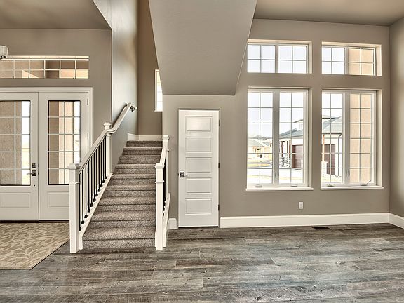4th image of 697 Poplar Ct