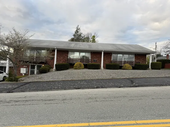 205 Brayton Ave #1-8, Cranston, RI 02920