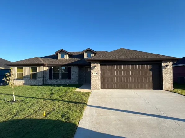 2441 E Timber Oak St, Republic, MO 65738