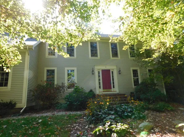 3 Repa Drive, Essex, VT 05452