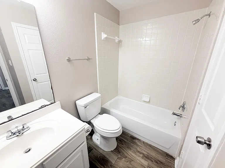 4422 Park Trail Ln — Photo 18