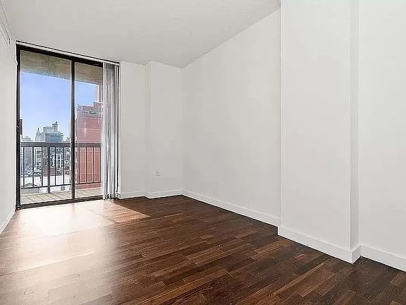 5th image of 184 Lexington Ave APT 7E