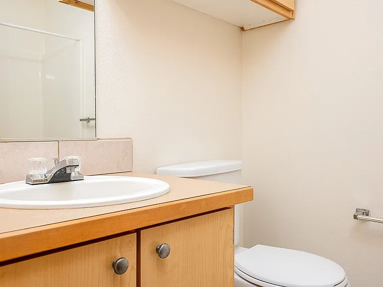 Corporate Woods Apartments — Photo 15