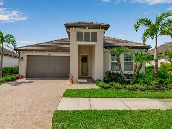 4869 Antrim Dr, Sarasota, FL 34240