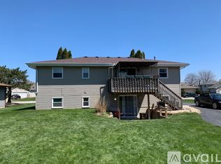 734 N Rueth Dr, Griffith, IN 46319