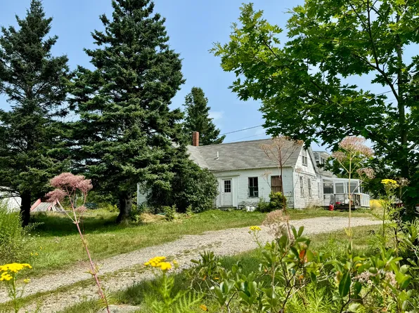 4 State Beach Road, Vinalhaven, ME 04863