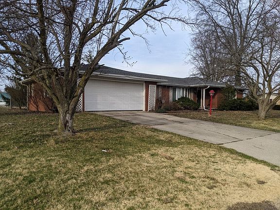 3rd image of 305 Buckingham Dr