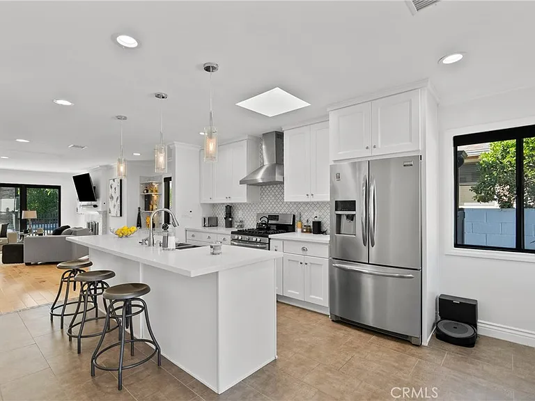 5810 Ranchito Ave — Photo 16