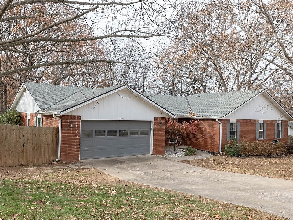 1st image of 2409 N Hampton Ct