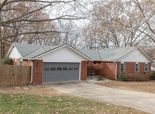 2409 N Hampton Ct, Fayetteville, AR 72703