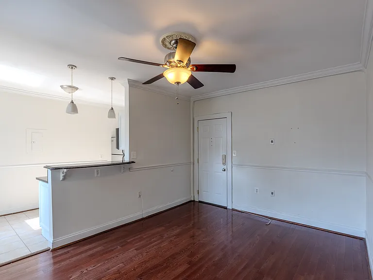 315 Evarts St NE #102 — Photo 4