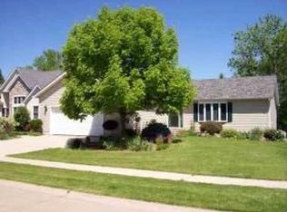 1203 16th Street Ct, Silvis, IL 61282
