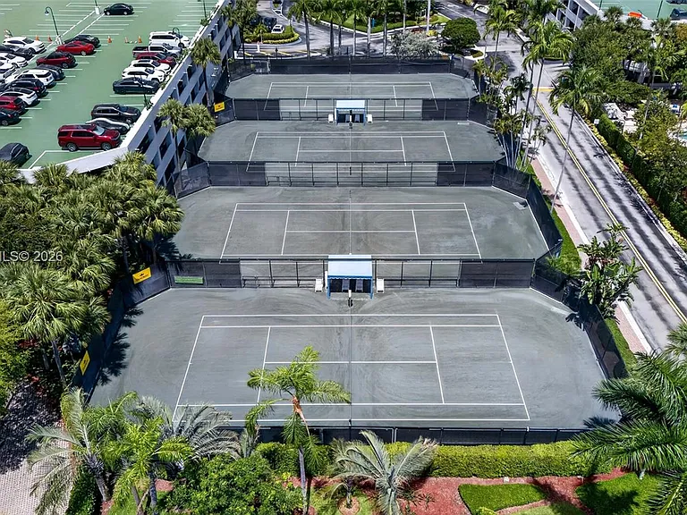 3600 Mystic Pointe Dr #310 — Photo 46