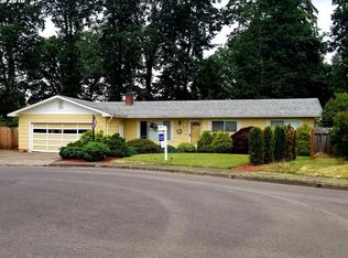 1645 E Grover Ave, Cottage Grove, OR 97424