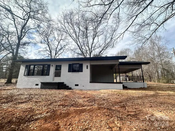 150 Chesterfield Rd, Mooresboro, NC 28114