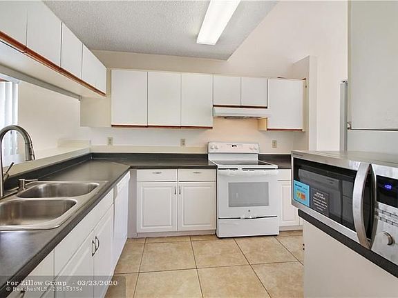 2nd image of 2911 NW 92nd Ave