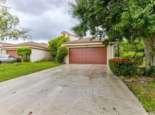 3800 NW 19th St, Coconut Creek, FL 33066