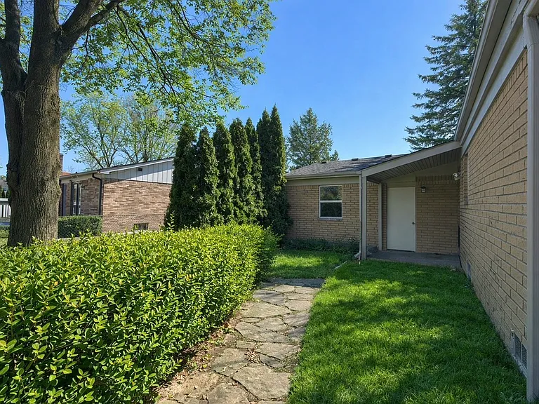 2235 Chesley Dr — Photo 27